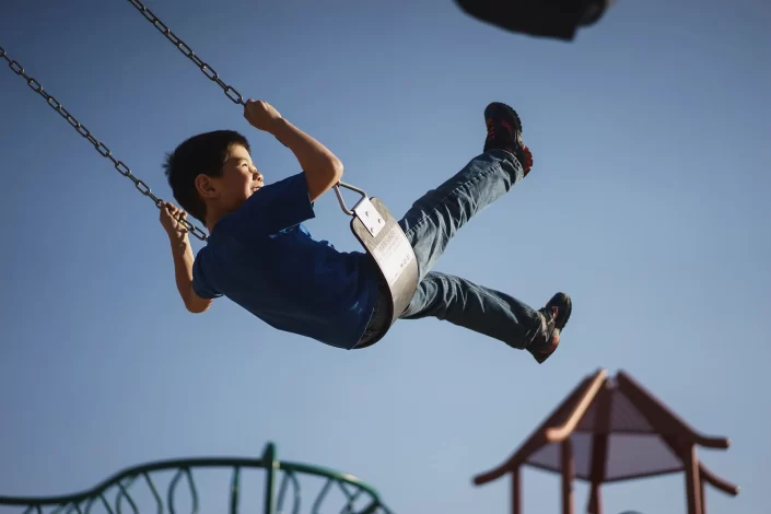 swing_boy-1920x1280-1920w